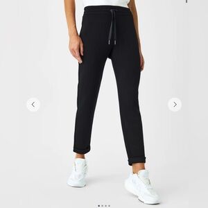 Spanx Air Essentials Tapered Pant